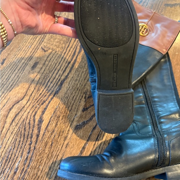 Tommy Hilfiger Two-Tone Leather Heeled Boots - Picture 2 of 2